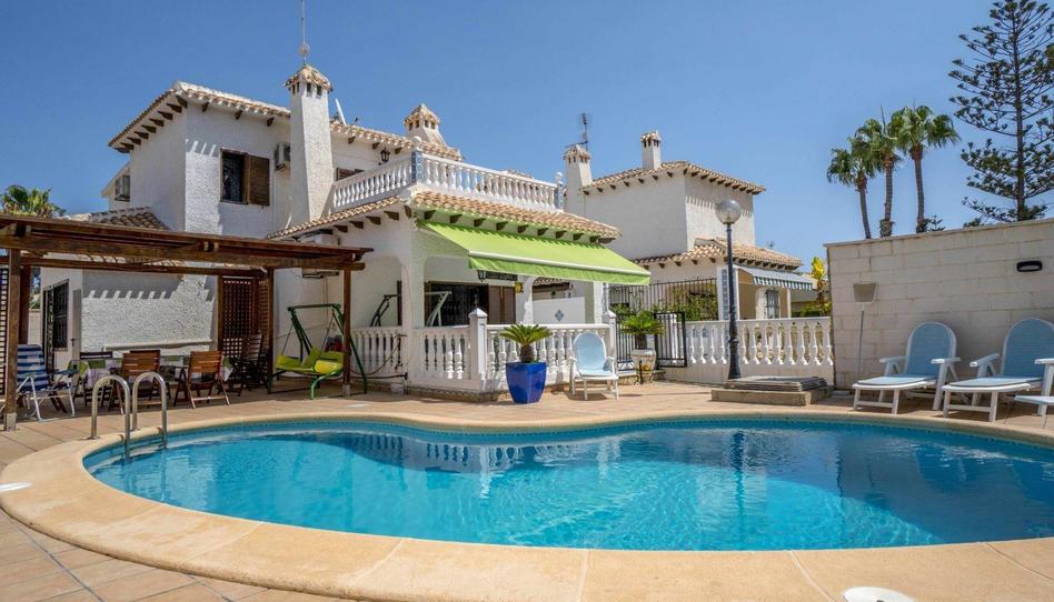 Foto 1 de Casa o chalet en venta en La Zenia, Alicante
