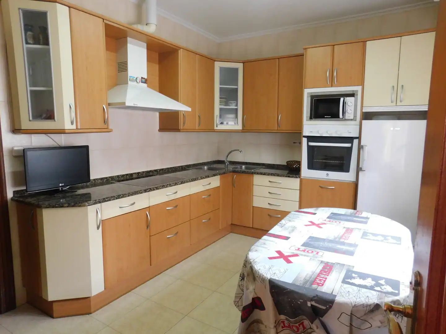 Kitchen of Detached homes for sale in Gallipienzo / Galipentzu  with Furnished