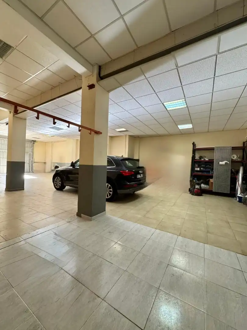 Business premises for sale in Carrer de Narcís Monturiol, imagen 4