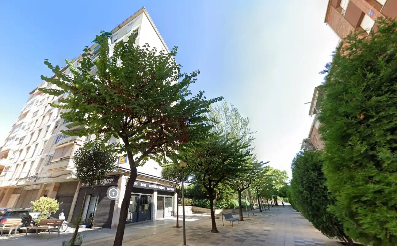 Vista exterior de Piso en venta en Sant Joan Despí