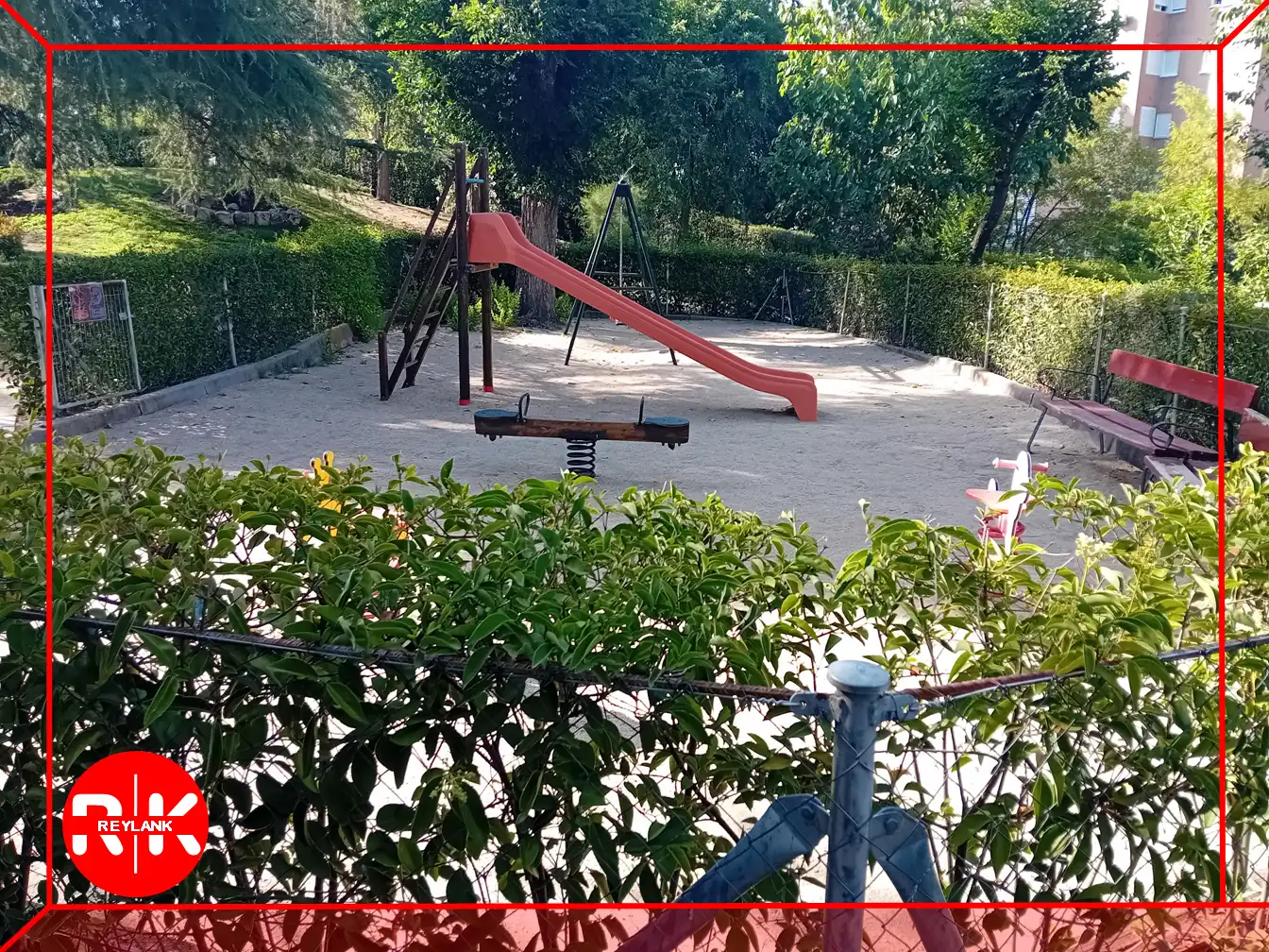 Jardín de Piso de alquiler en Coslada con Aire acondicionado, Calefacción y Terraza