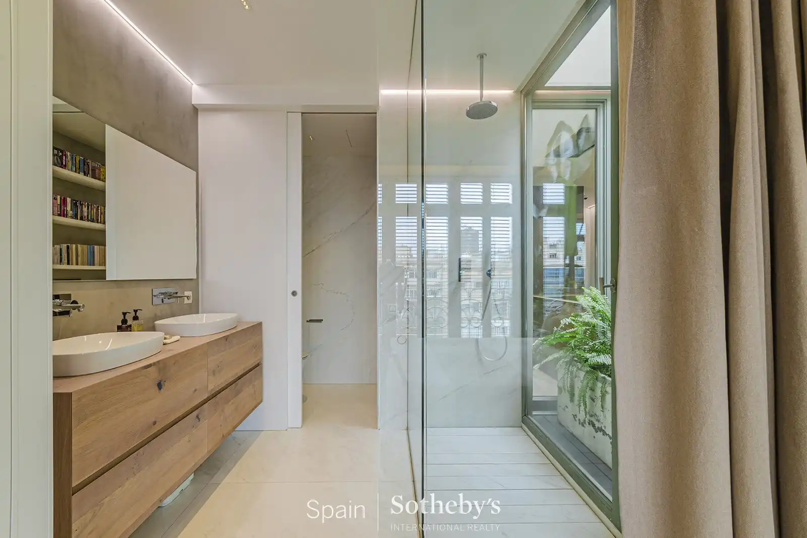 Bany de Àtic en venda en Barcelona amb Aire condicionat, Calefacció i Terrassa