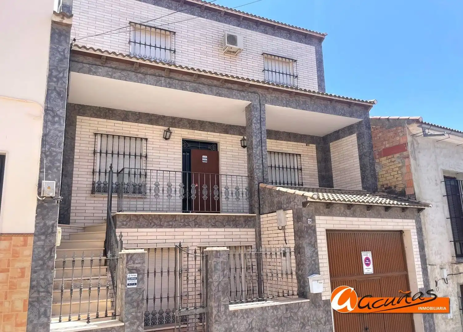 Vista exterior de Casa adosada en venta en Gilena con Terraza y Trastero