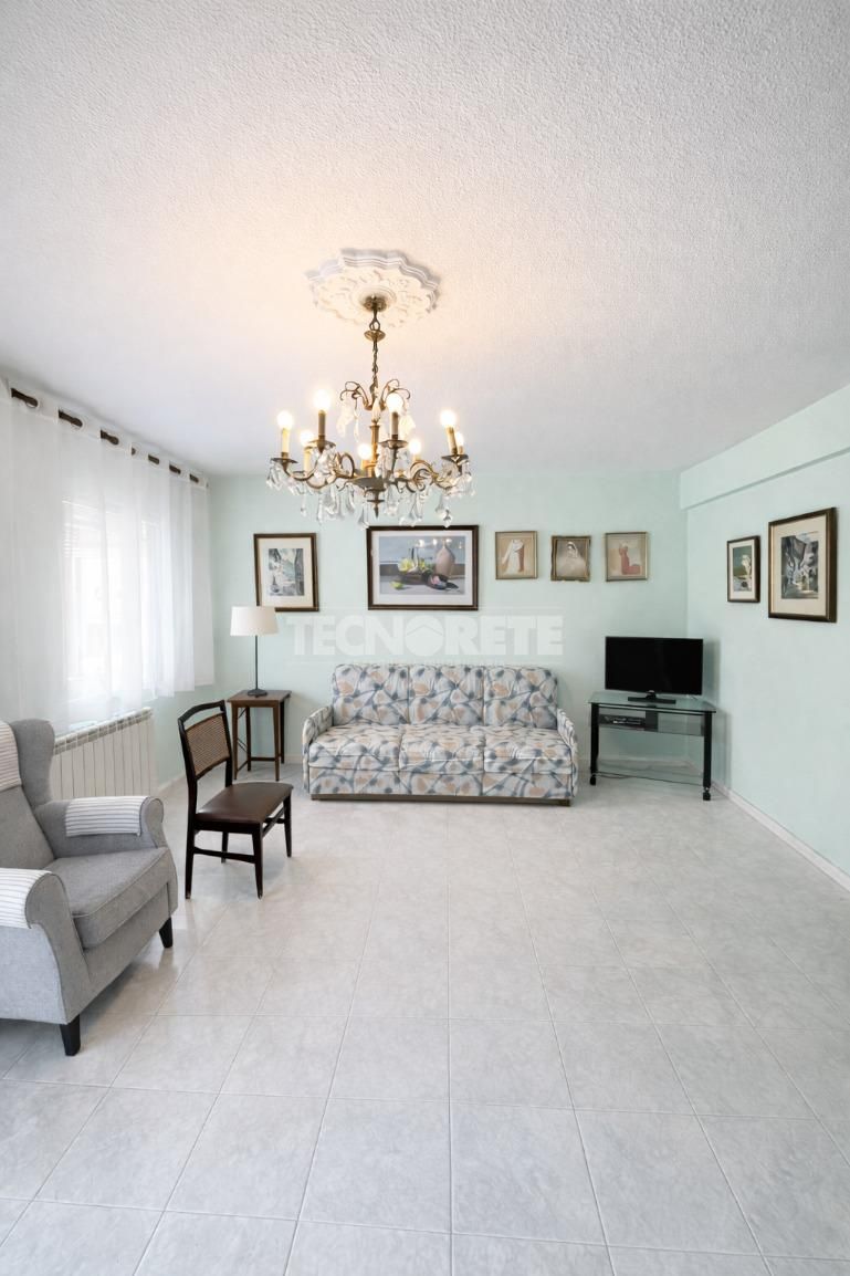 Sala de estar de Piso en venta en  Madrid Capital con Aire acondicionado, Calefacción y Amueblado