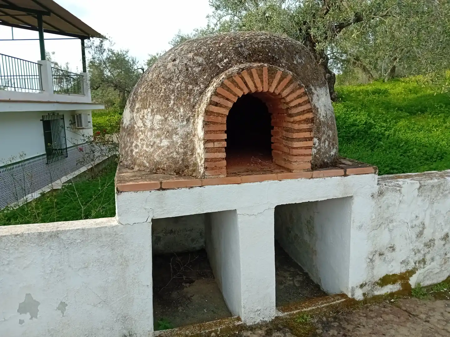 Casa rústica con piscina en venta en Alozaina, imagen 4