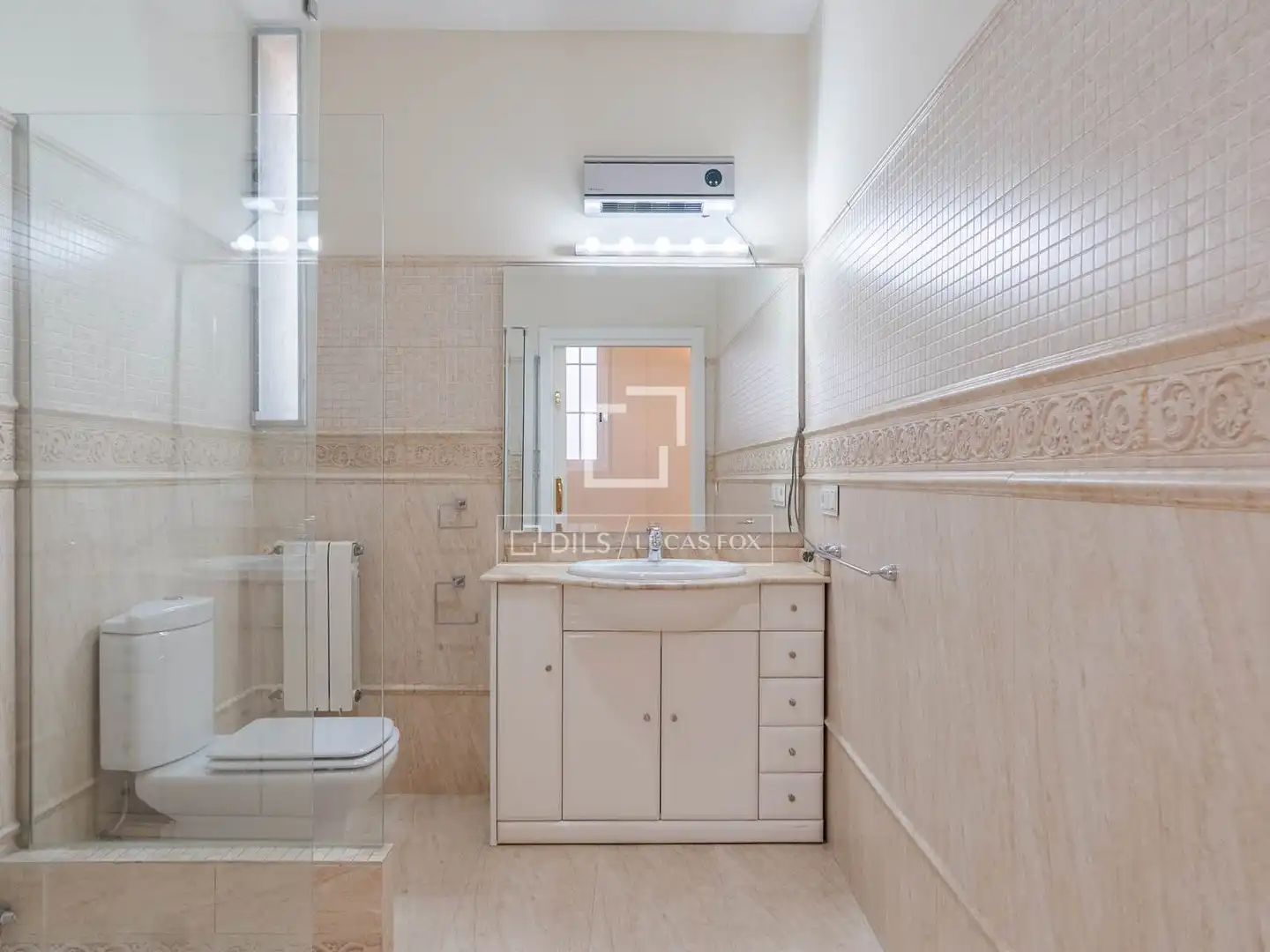 Badezimmer von Dachboden zur Miete in Valencia mit Klimaanlage, Heizung und Terrasse