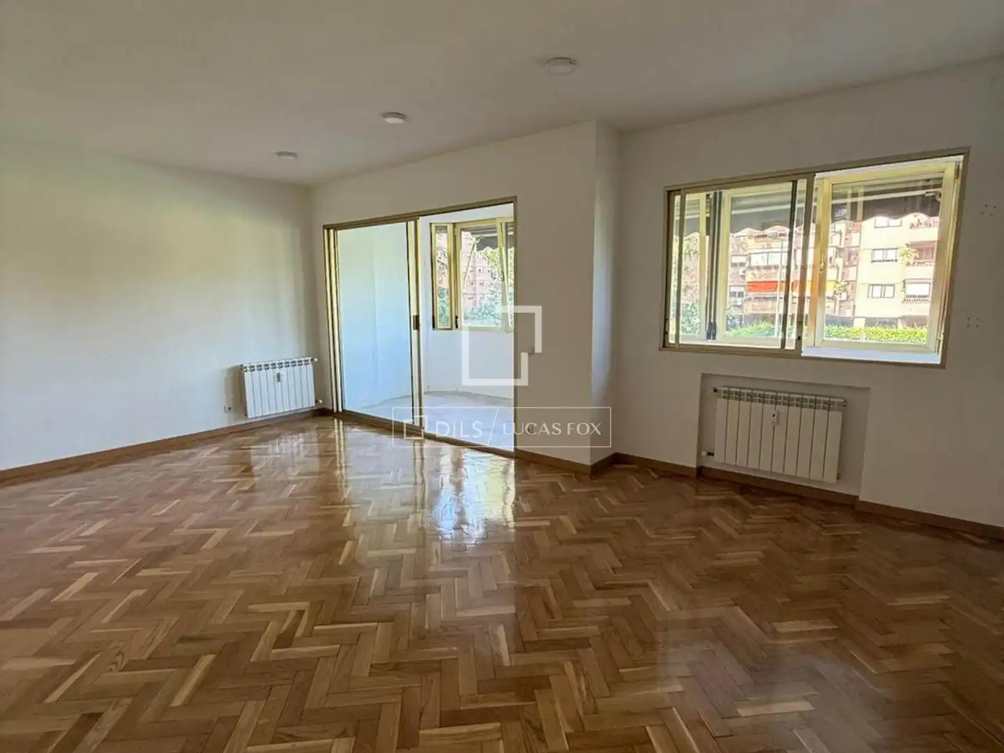 Exterior view of Flat for rent in Madrid  with Air Conditioner, Heating and Private garden