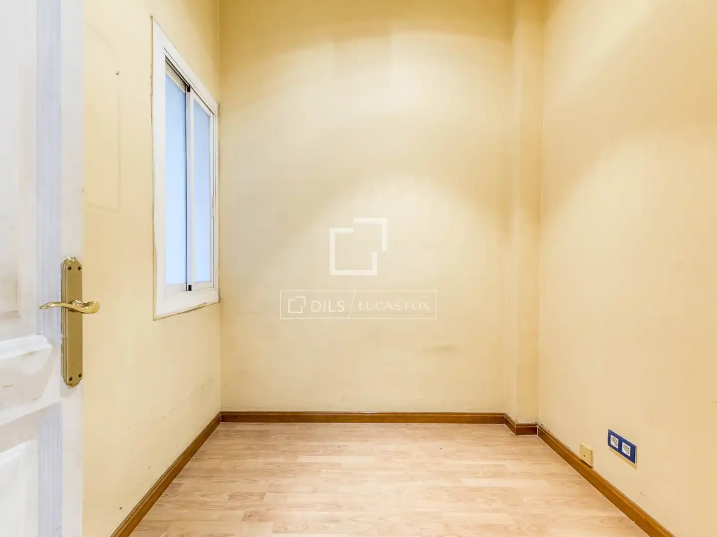 Bedroom of Flat for sale in Barcelona  with Air Conditioner and Heating