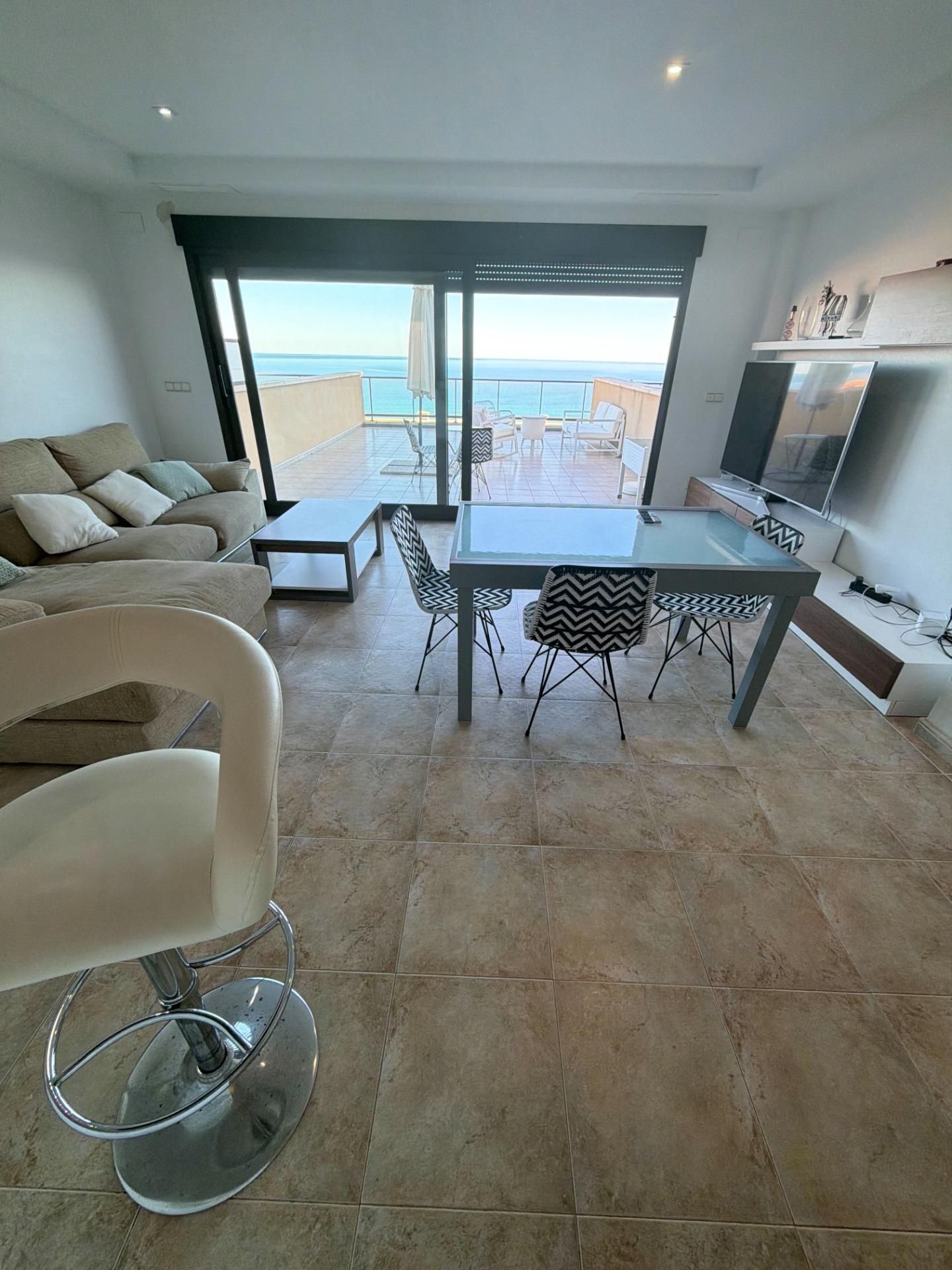 Sala d'estar de Casa o xalet en venda en Elche / Elx amb Aire condicionat, Terrassa i Moblat