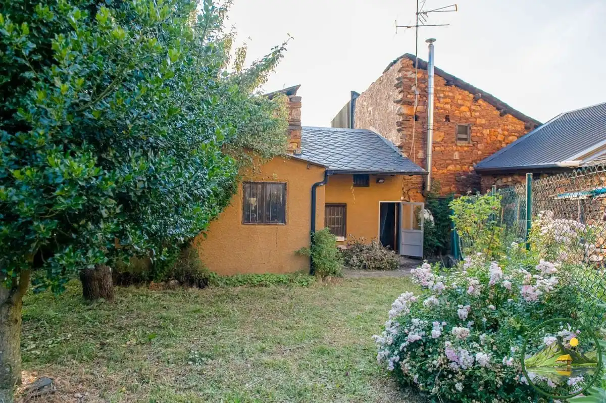 Villa à vendre à Vega de Espinareda