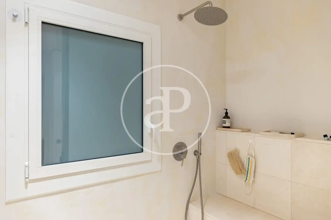 Baño de Piso en venta en Barcelona con Aire acondicionado, Calefacción y Amueblado