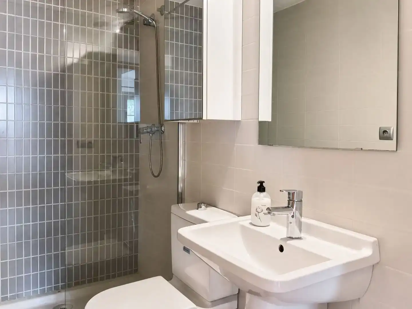 Baño de Ático en venta en  Palma de Mallorca con Aire acondicionado, Piscina y Balcón