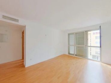 Piso con ascensor en venta en Llevant