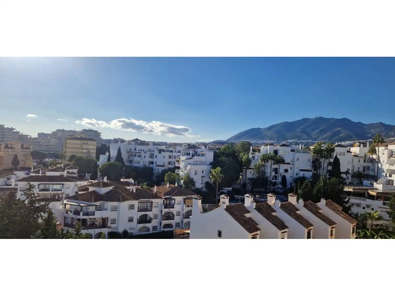 Vista exterior de Àtic en venda en Benalmádena amb Aire condicionat, Calefacció i Terrassa