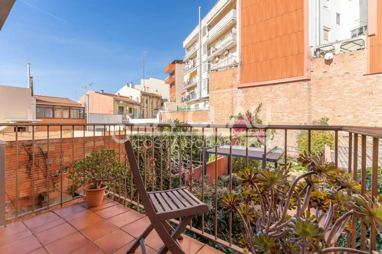 Terrasse von Einfamilien-Reihenhaus zum Verkauf in Gavà mit Heizung