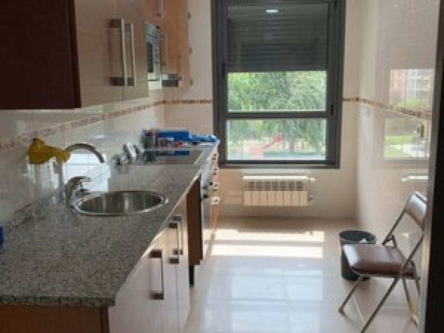 Cuina de Pis en venda en Oviedo  amb Calefacció i Traster