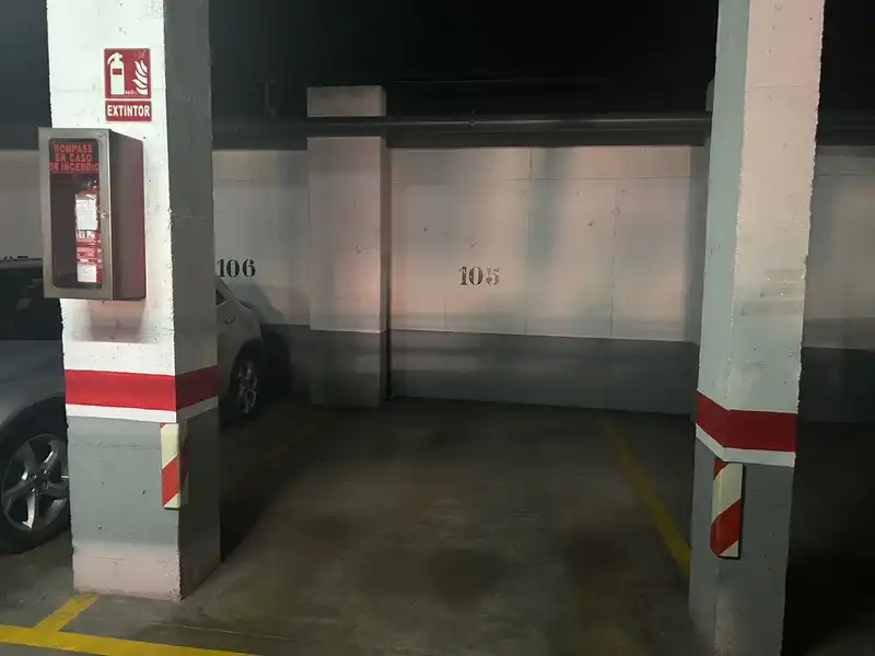 Garaje en venta en Las Águilas