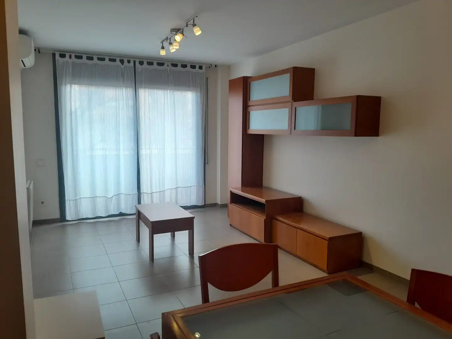 Sala d'estar de Pis en venda en Montcada i Reixac amb Aire condicionat, Calefacció i Moblat