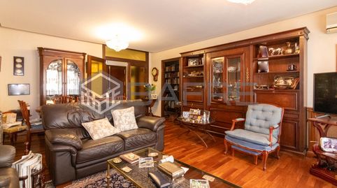 Photo 3 of Flat for sale in C. de Pechuán, Ciudad Jardín, Madrid Capital