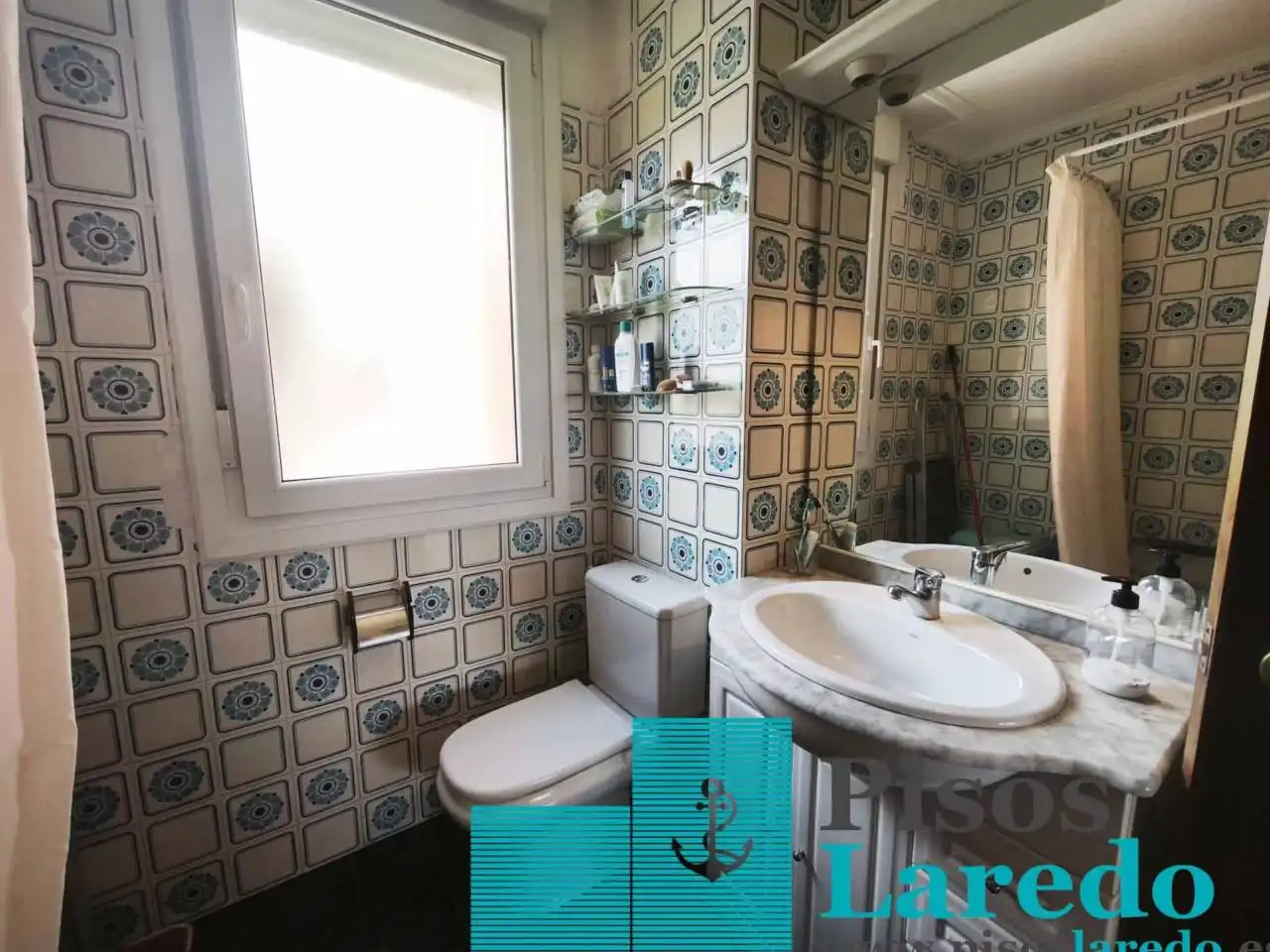Bathroom of Flat for sale in Laredo  with Heating, Terrace and Balcony