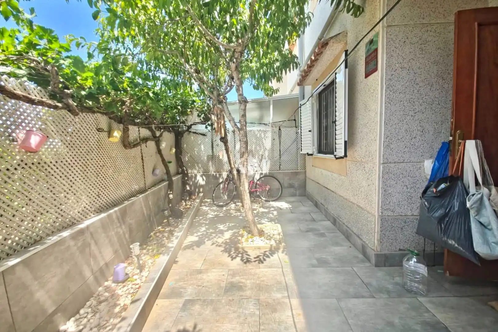 Jardí de Planta baixa de lloguer en Guardamar del Segura amb Jardí privat, Terrassa i Piscina