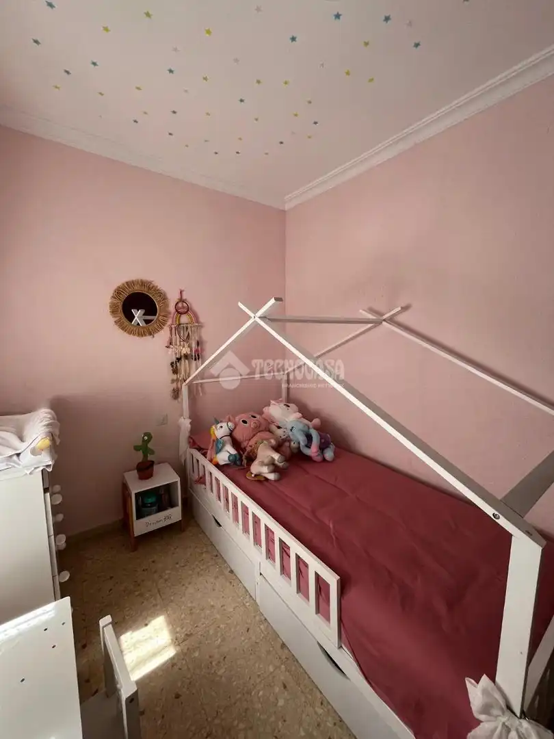 Habitación de Piso en venta en Sevilla con Calefacción, Terraza y Amueblado