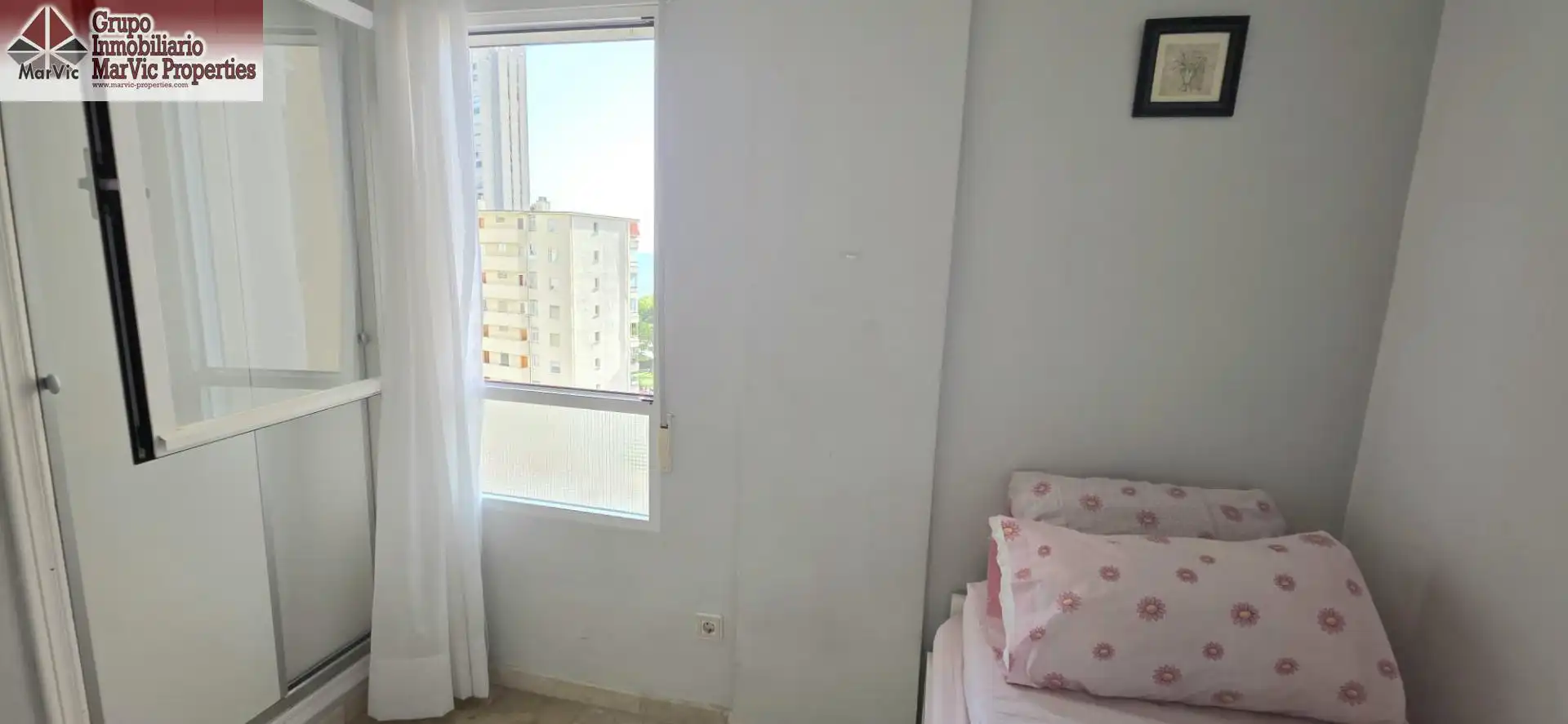 Bedroom of Flat for sale in Benidorm  with Furnished and Community pool
