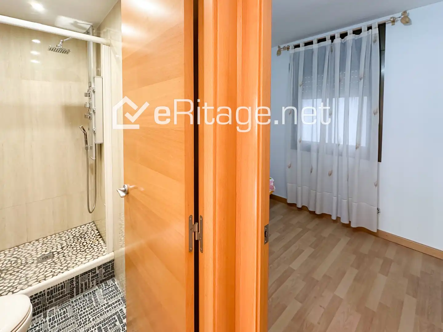 Habitación de Piso en venta en L'Hospitalet de Llobregat con Aire acondicionado, Calefacción y Parquet