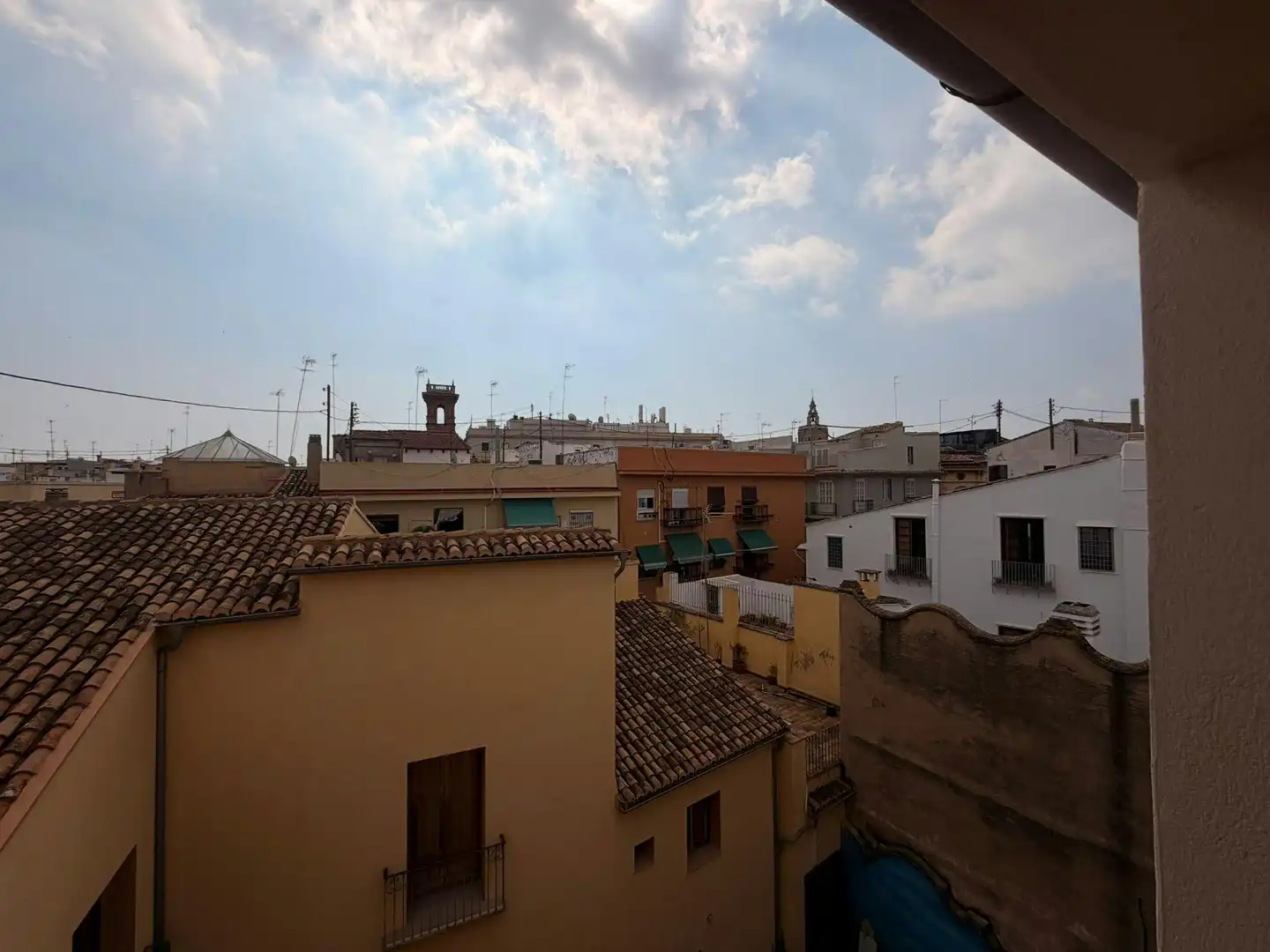 Exterior view of Flat for rent in Valencia  with Air Conditioner, Furnished and Washing machine