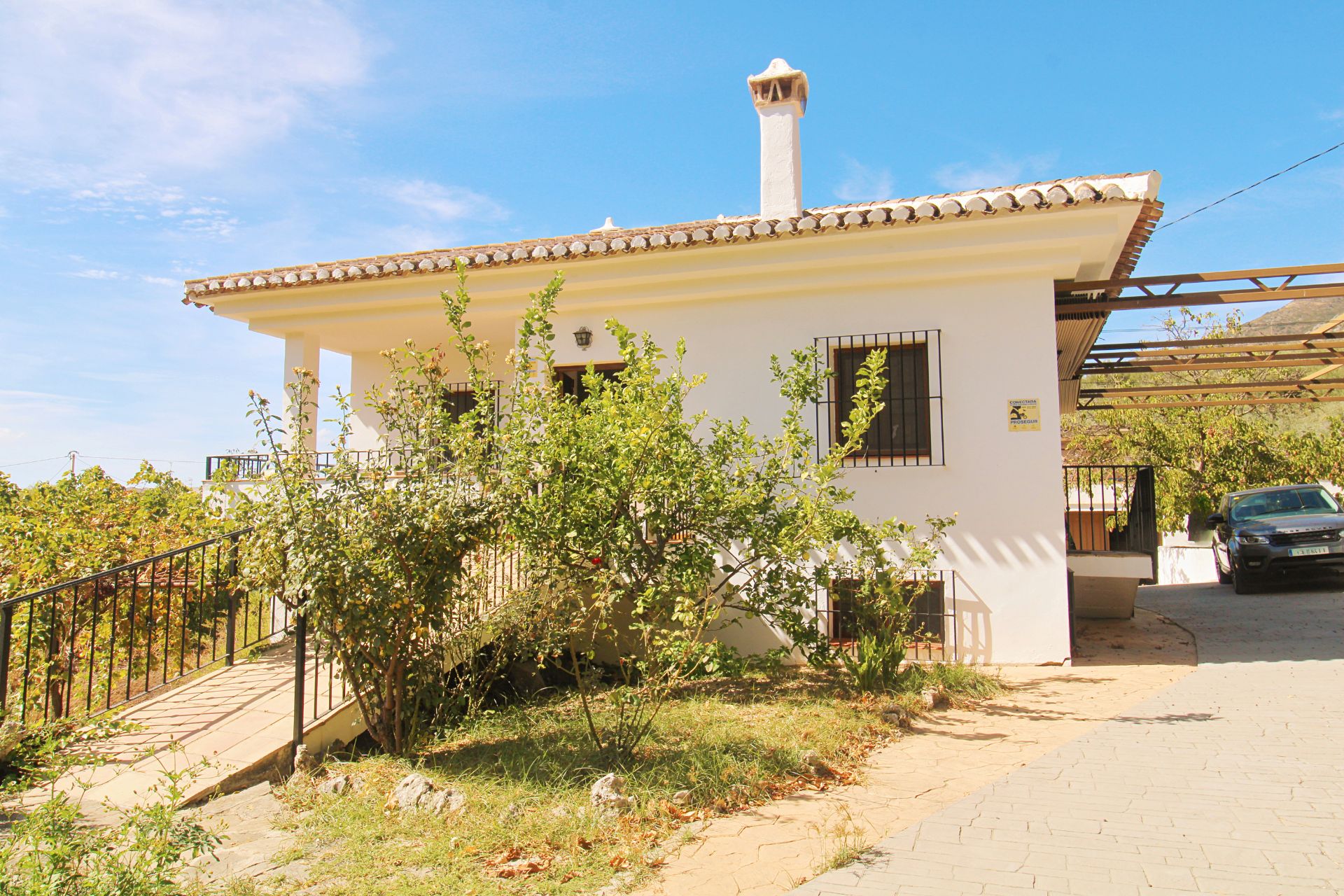 Außenansicht von Country house zum verkauf in Periana mit Heizung, Privatgarten und Terrasse