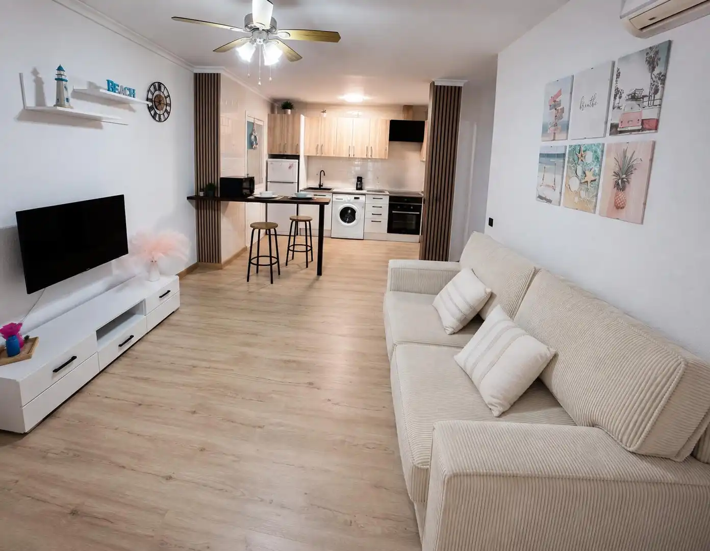 Appartamento con terrazza in vendita a Carrer d'Amadeu Vives, imagen 3