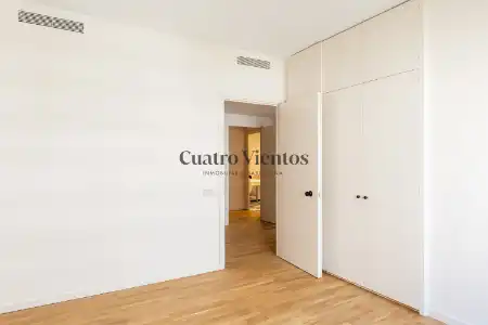 Dormitori de Pis de lloguer en Barcelona amb Aire condicionat, Calefacció i Parquet