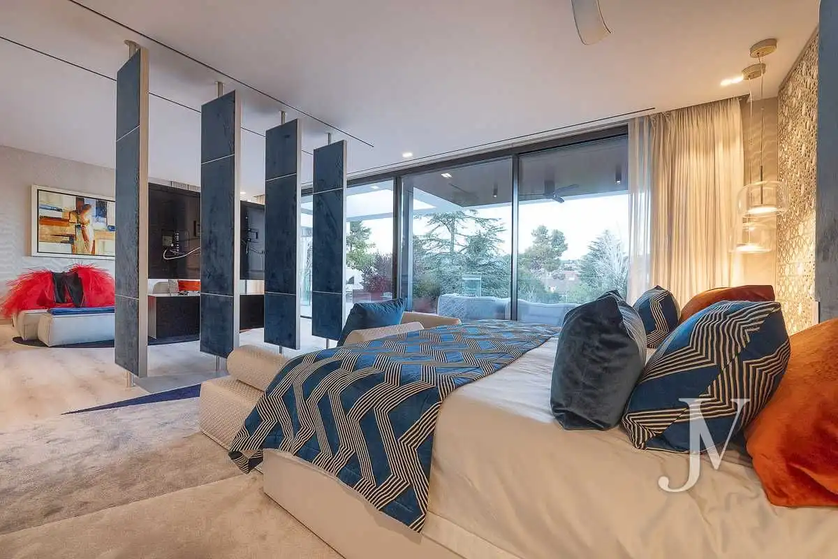 Bedroom of Houses for sale in Madrid  with Air Conditioner, Heating and Private garden