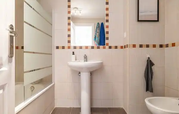 Attic for rent in Urbanizacion Perla de la Bahia, Bahía de Casares