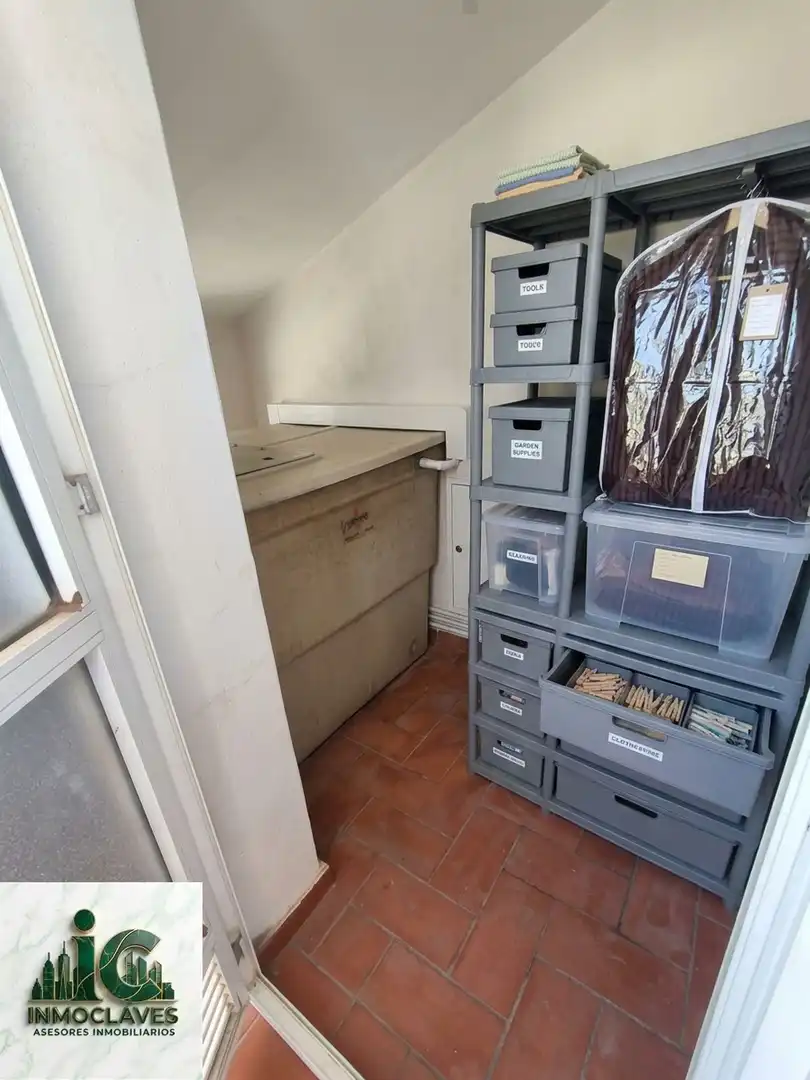 Detached homes for sale in Algeciras  with Terrace and Furnished