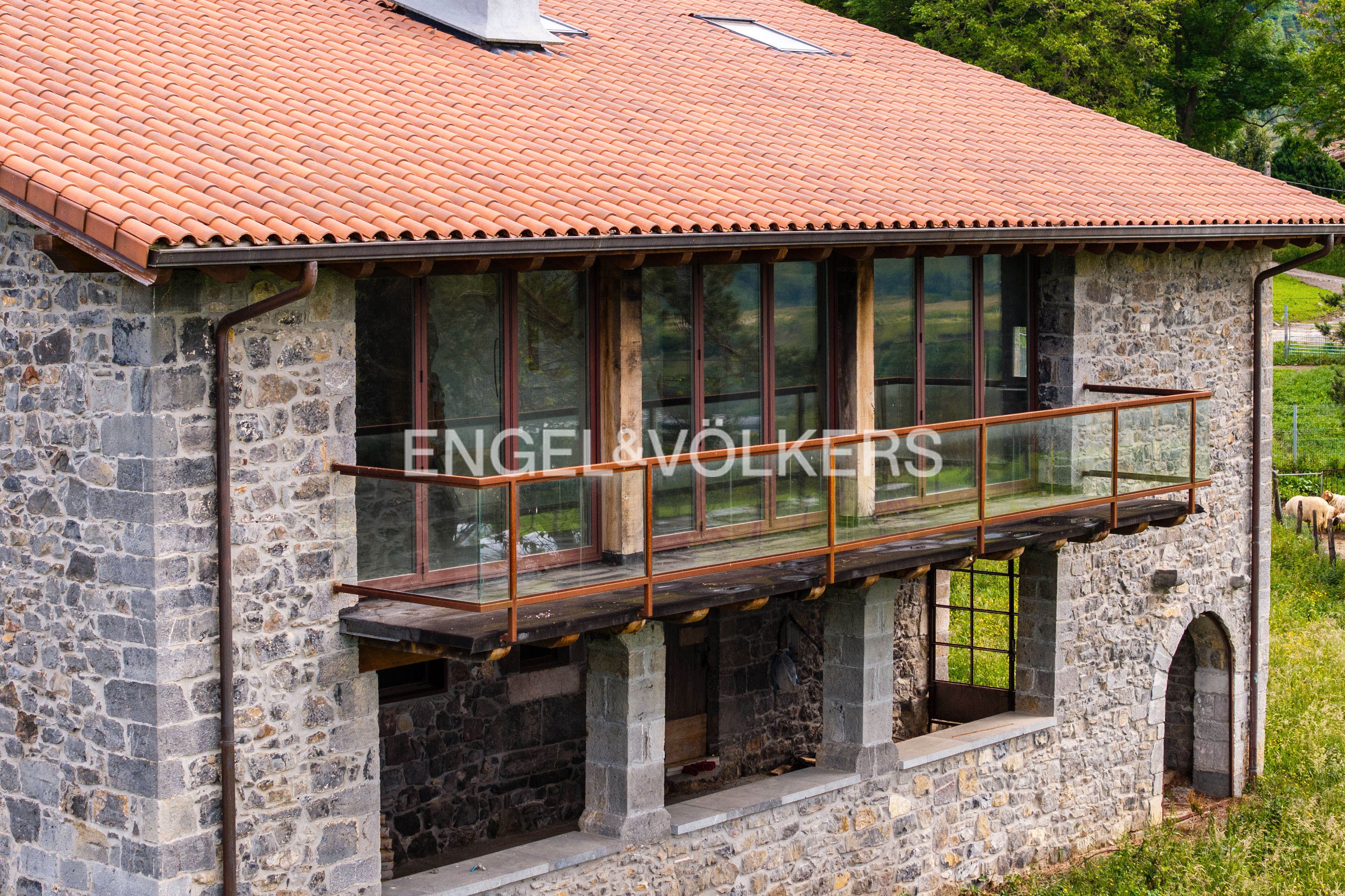 Exterior view of Single-family semi-detached for sale in Zizurkil  with Air Conditioner, Heating and Private garden