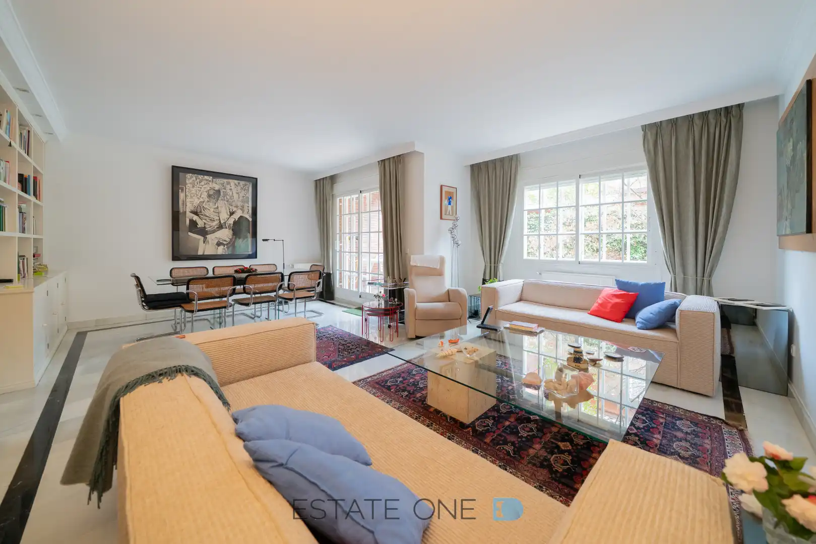 Living room of Detached homes for sale in  Madrid Capital  with Air Conditioner, Heating and Private garden