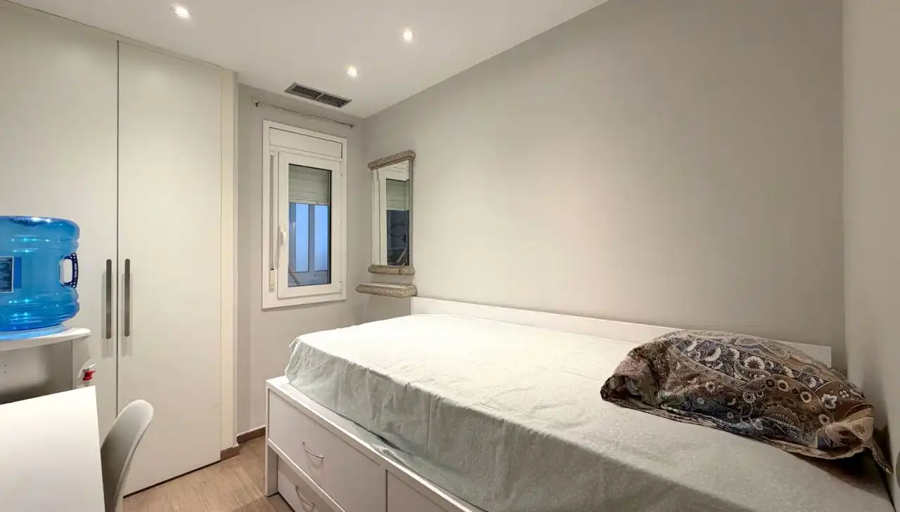 Habitación de Piso en venta en Barcelona con Aire acondicionado, Calefacción y Terraza