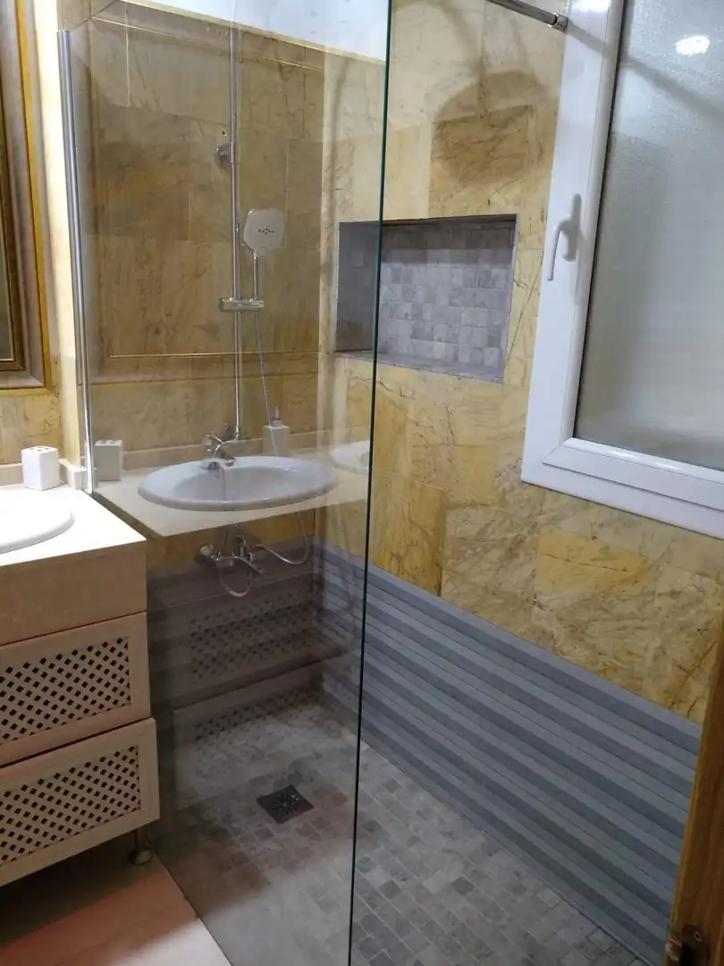 Bany de Casa o xalet en venda en Córdoba amb Aire condicionat, Calefacció i Terrassa