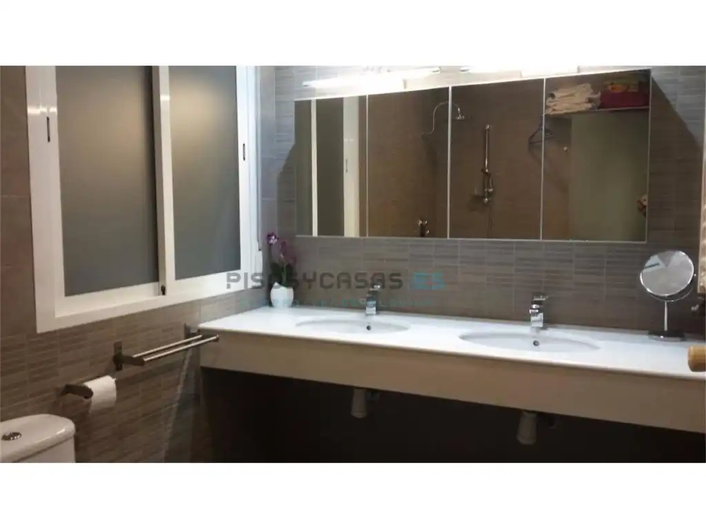 Bathroom of Apartments for sale in Godelleta  with Air Conditioner, Private garden and Terrace