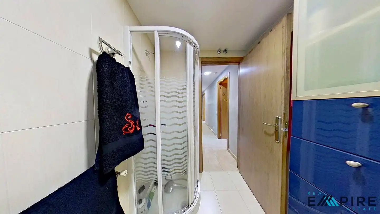 Badezimmer von Erdgeschoss zum Verkauf in Parla mit Heizung, Terrasse und Abstellraum