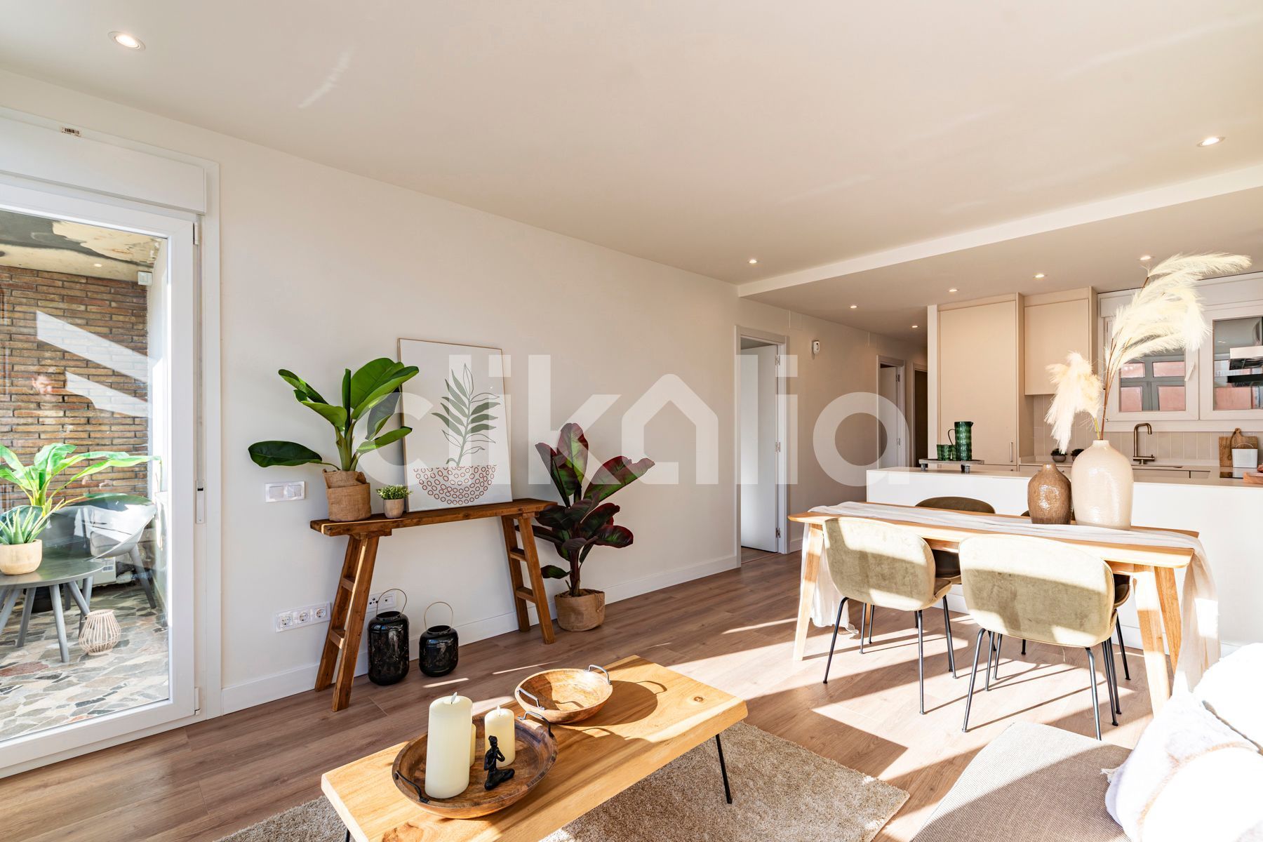 Living room of Flat for sale in  Barcelona Capital  with Air Conditioner, Heating and Terrace