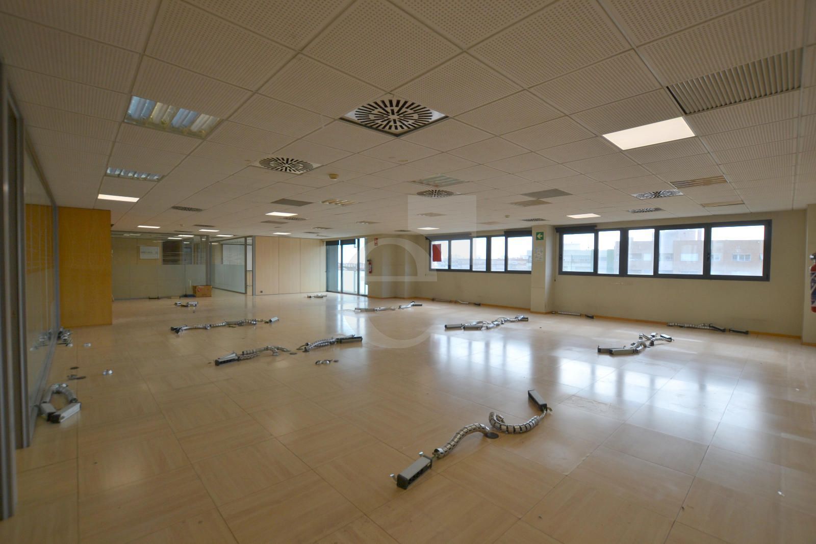 Office to rent in  Valencia Capital  with Air Conditioner and Heating