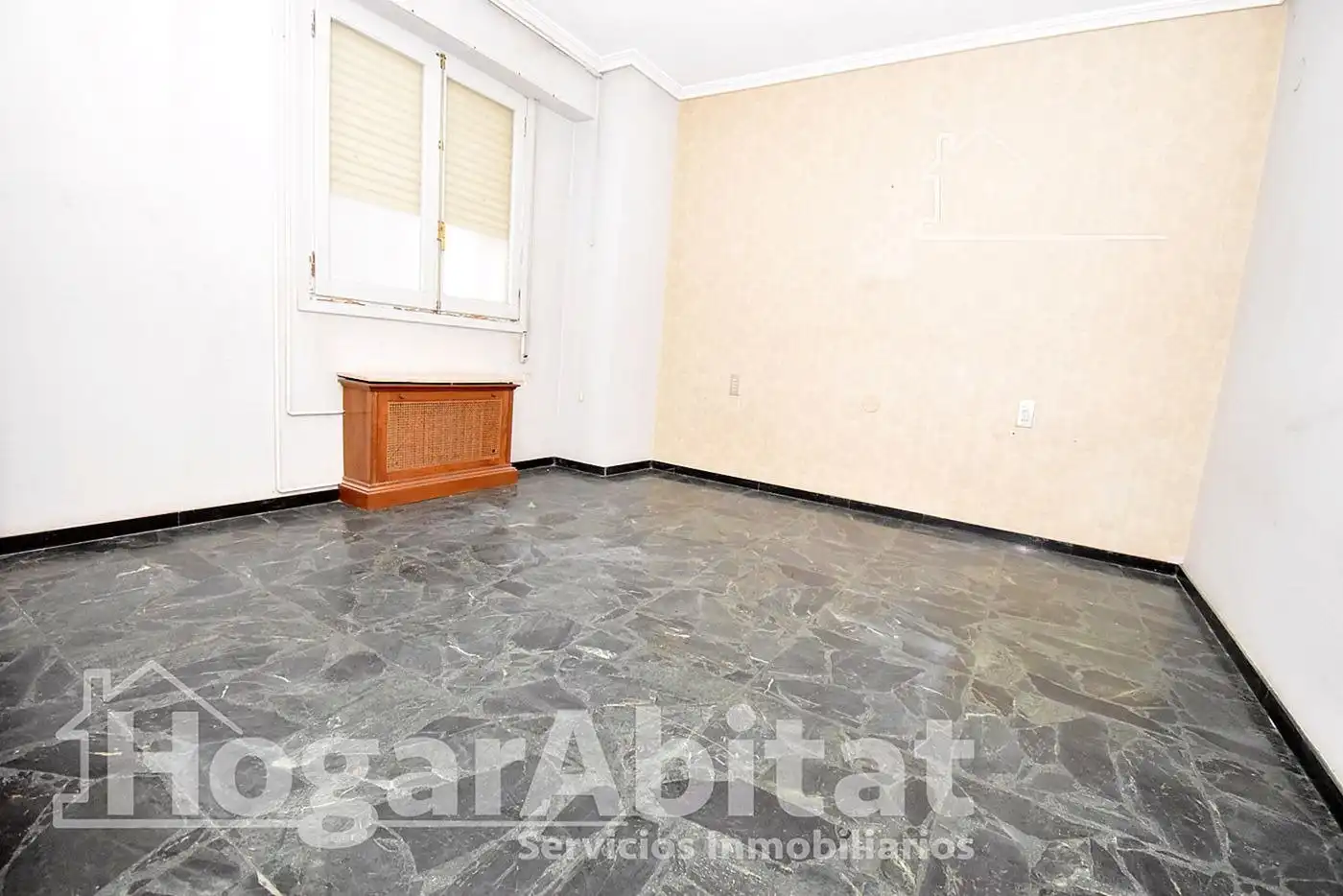 Habitación de Piso en venta en Castellón de la Plana / Castelló de la Plana con Calefacción y Balcón