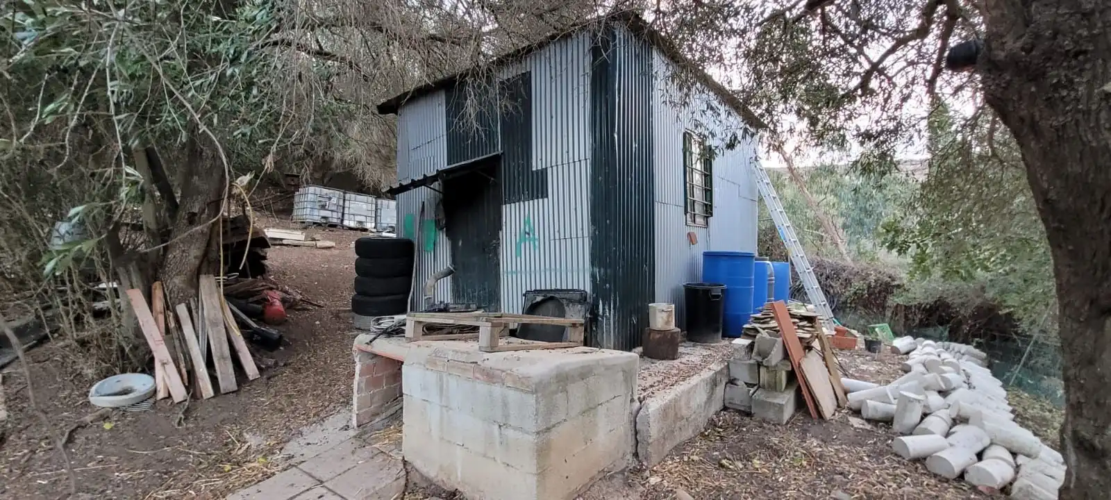 Vista exterior de Finca rústica en venda en Los Barrios amb Calefacció, Jardí privat i Traster