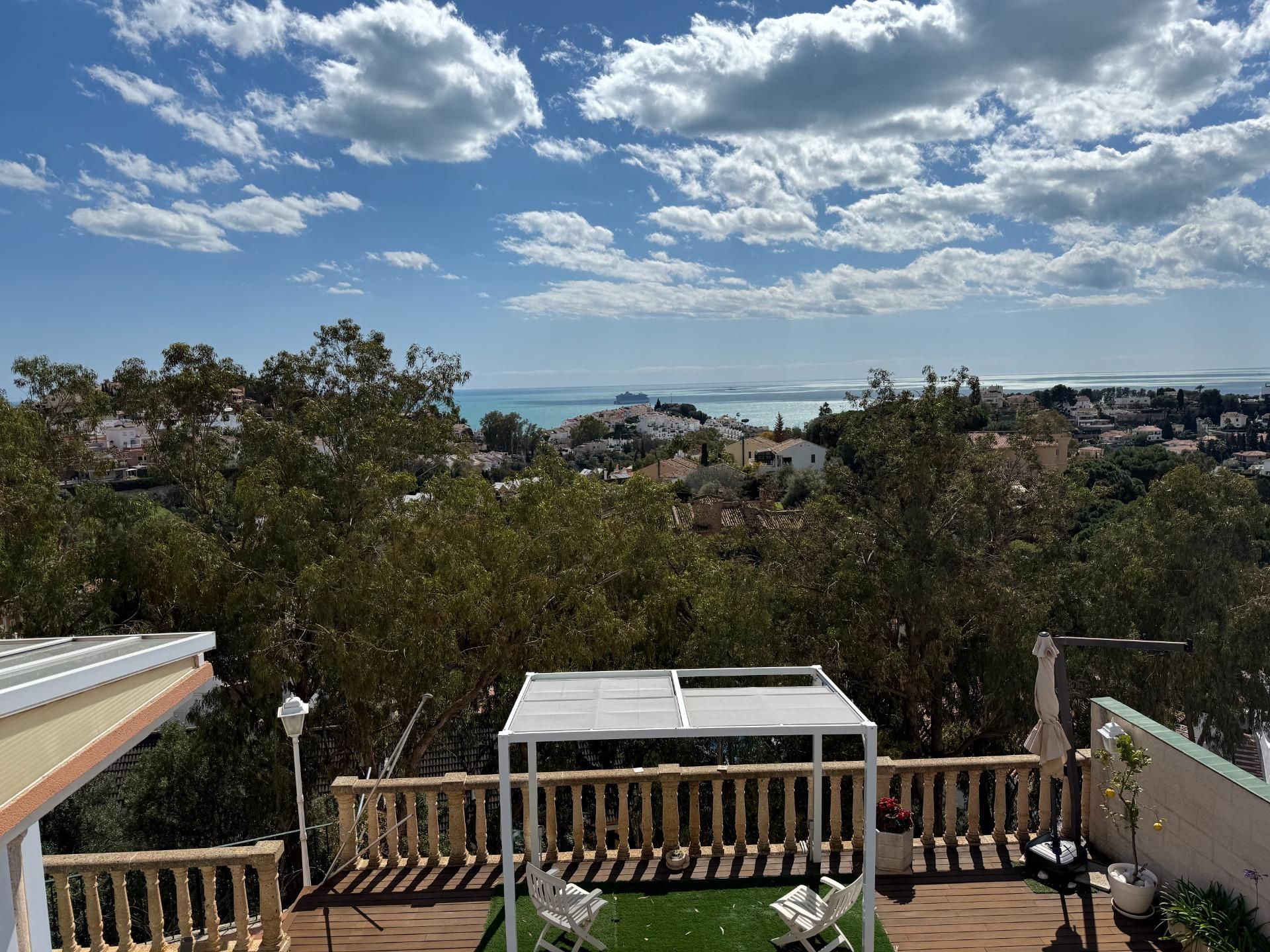 Vista exterior de Casa o xalet en venda en Málaga Capital amb Aire condicionat, Jardí privat i Terrassa
