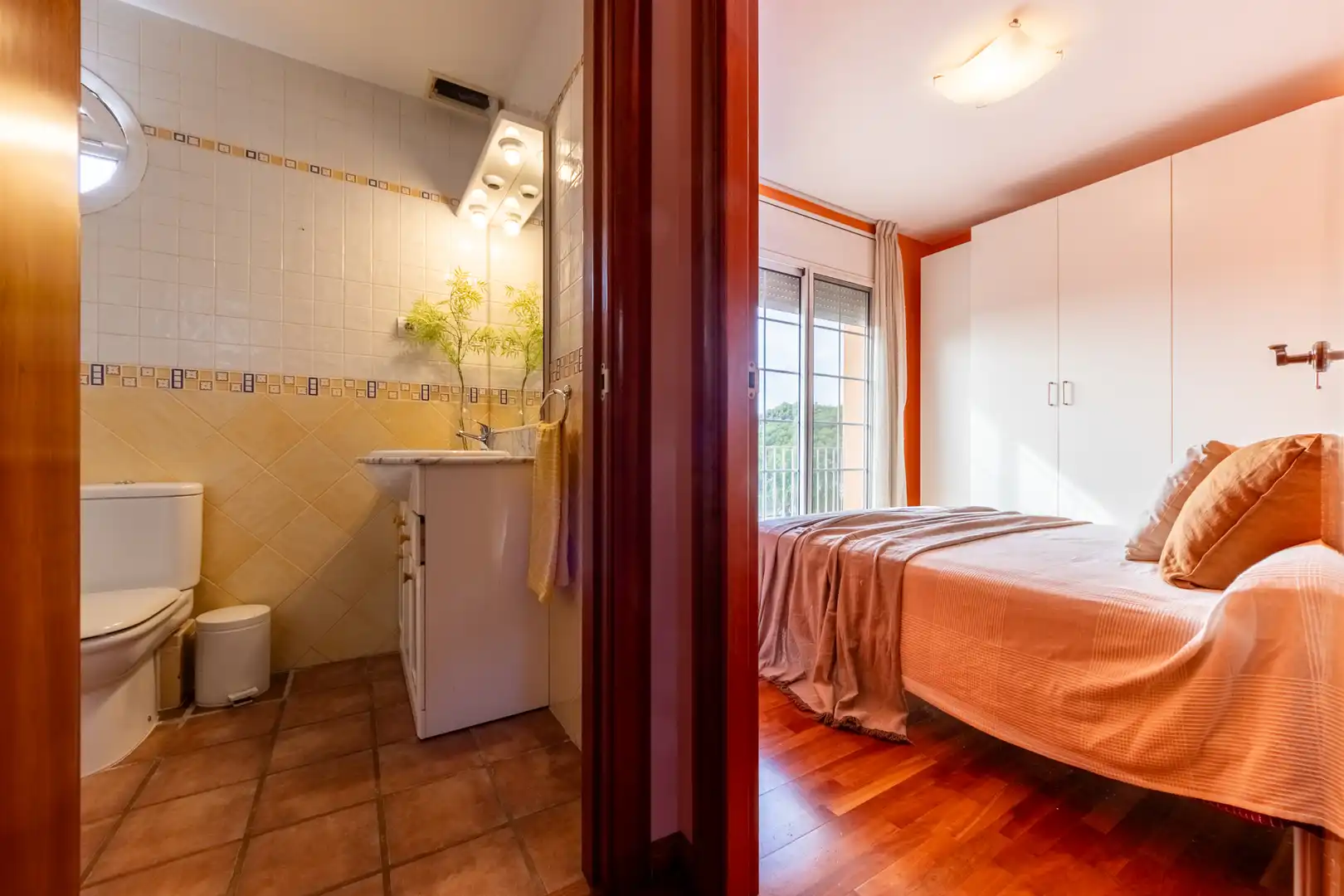 Chalet con terraza en venta en Carrer dels Pirineus, imagen 38
