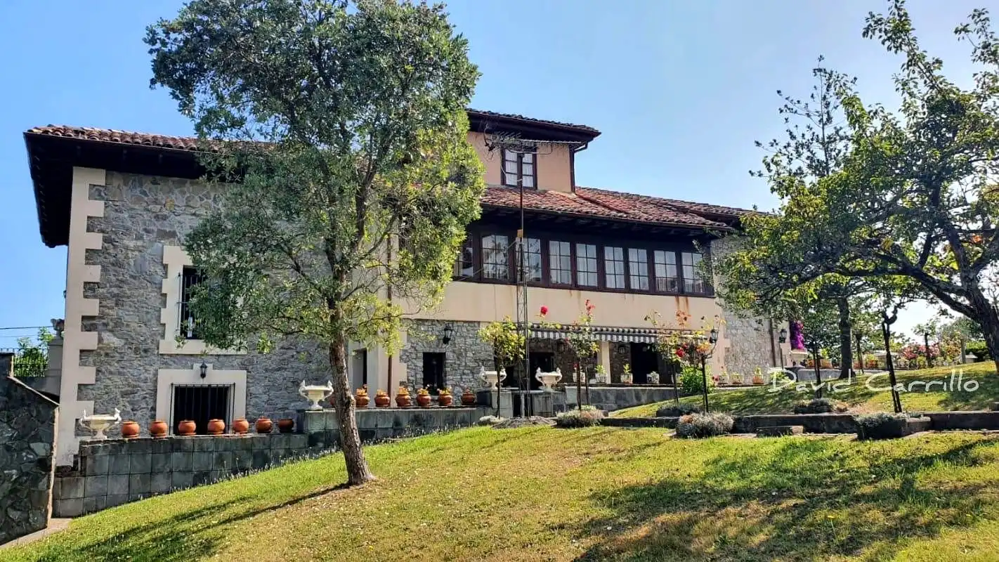 Vista exterior de Finca rústica en venda en Caravia amb Calefacció, Jardí privat i Terrassa