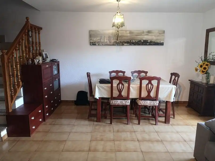 Casa adosada en venta en La Navata