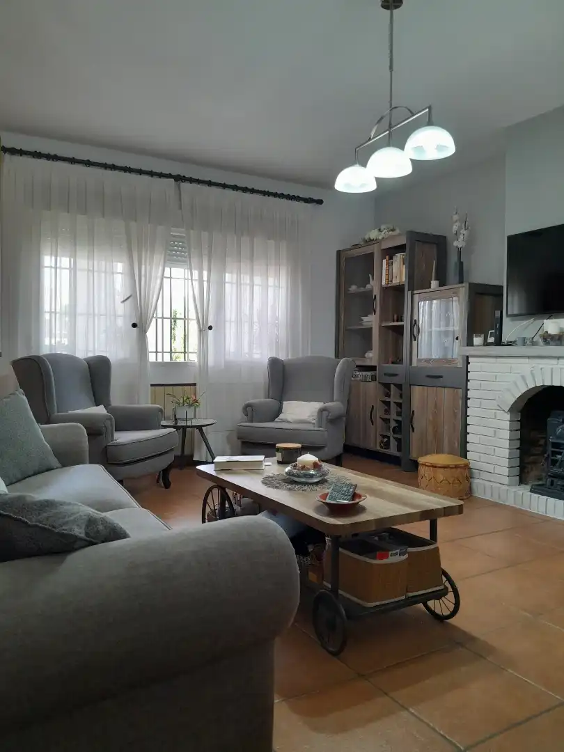 Sala de estar de Casa o chalet en venta en Cobisa con Calefacción, Jardín privado y Amueblado